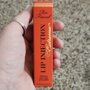 Too Faced Lip Injection Extreme in Tangerine Dream